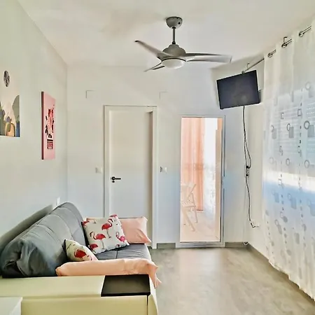 Bonito Estudio Recien Reformado, A 500 Metros De La Playa * Torrevieja